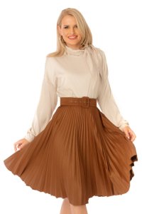 Fusta plisata Pretty Girl maro cu accesoriu curea