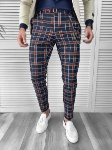 Pantaloni barbati eleganti in carouri 10063 e