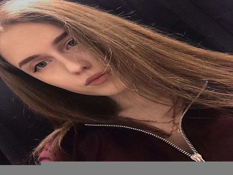 Ella Lark Profile Picture